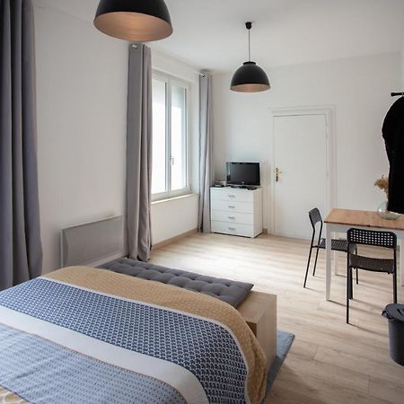 Ferienwohnung Chambre Au Coeur De Loudun Exterior foto
