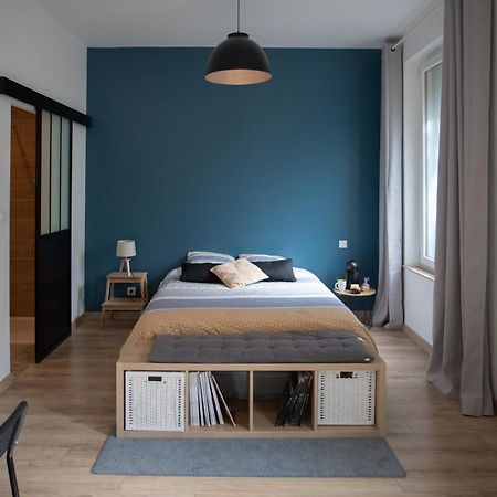 Ferienwohnung Chambre Au Coeur De Loudun Exterior foto