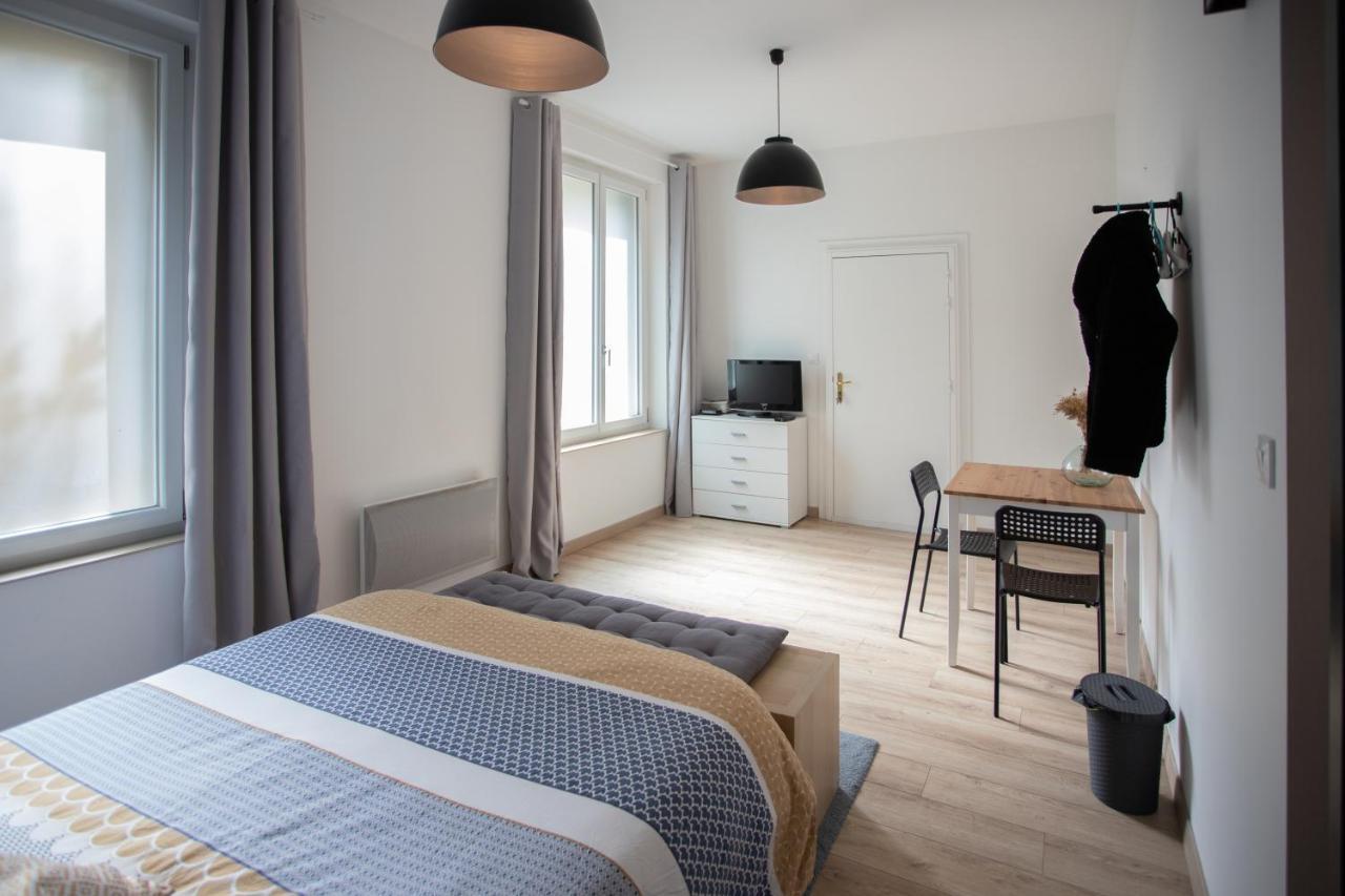 Ferienwohnung Chambre Au Coeur De Loudun Exterior foto