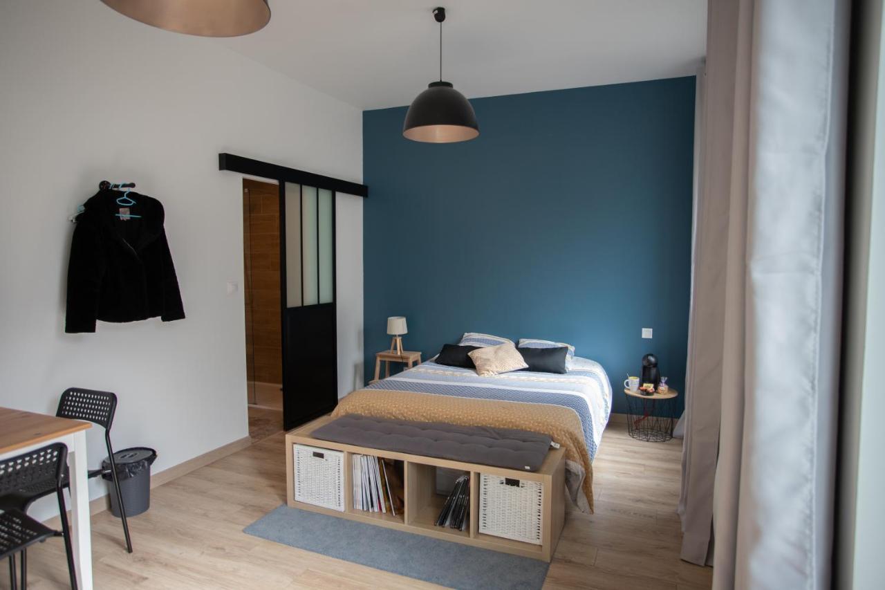 Ferienwohnung Chambre Au Coeur De Loudun Exterior foto